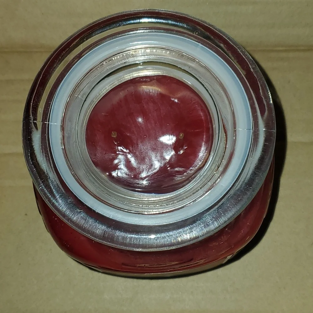 BERRY TART Red Farmer's Market 2 Scents - 16 oz,‎ two wick Gold Canyon candle